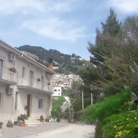 Piazza Bed & Breakfast *